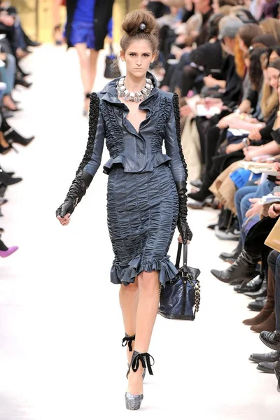 Look 14